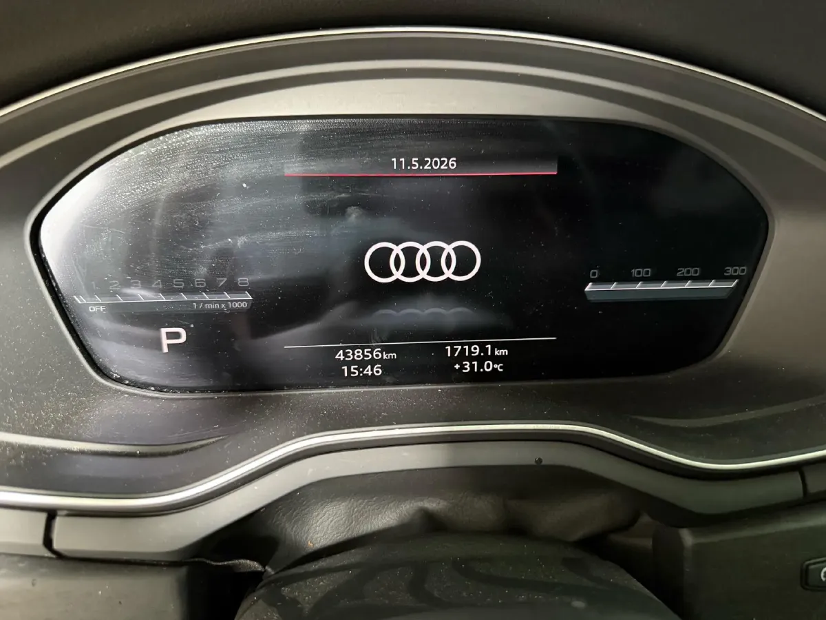 2024 Audi A4L 2.0T 190HP L4 7DCT,autocango,china used car exporter,china ev exporter,chinese used car exporter,chinese used ev exporter