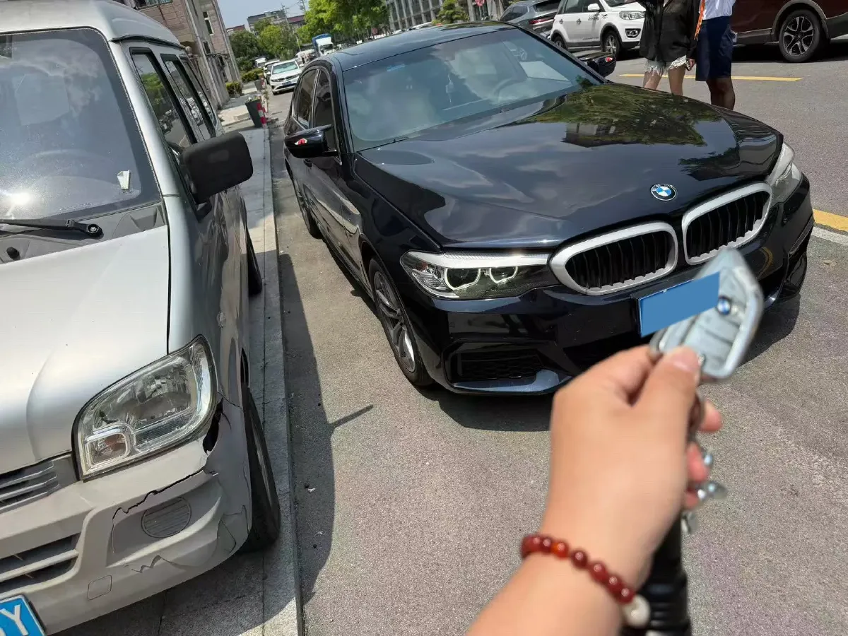 2020 BMW 5 Series 2.0T 184HP L4 8AT,autocango,china used car exporter,china ev exporter,chinese used car exporter,chinese used ev exporter