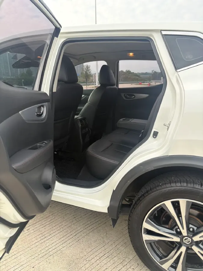 2021 Nissan Qashqai 2.0L 151HP L4 CVT,autocango,china used car exporter,china ev exporter,chinese used car exporter,chinese used ev exporter