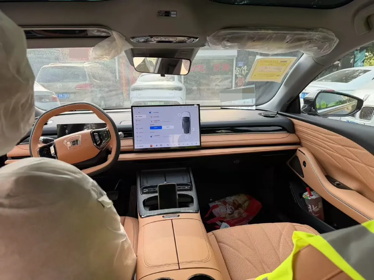 2026 LanDian E5 PLUS 1.5L 95HP L4 E-CVT PHEV,autocango,china used car exporter,china ev exporter,chinese used car exporter,chinese used ev exporter