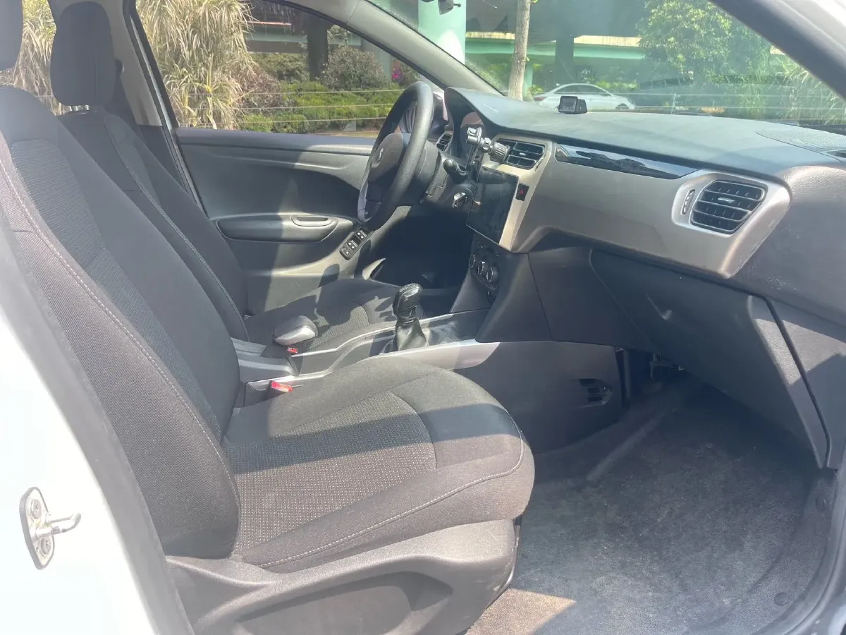 2018 Peugeot 301 1.6L 117HP L4 5MT,autocango,china used car exporter,china ev exporter,chinese used car exporter,chinese used ev exporter