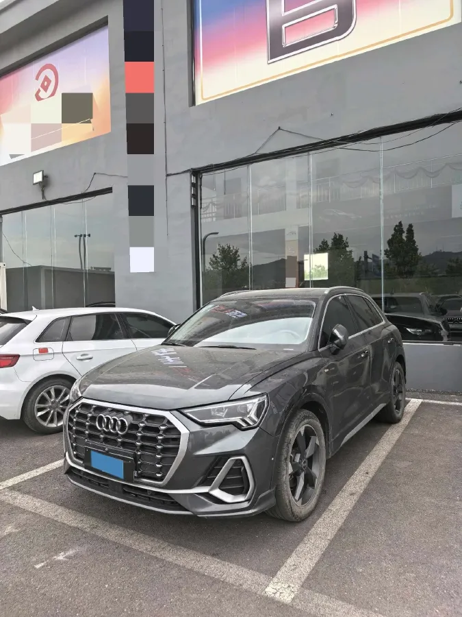 2022 Audi Q3 1.4T 150HP L4 7DCT,autocango,china used car exporter,china ev exporter,chinese used car exporter,chinese used ev exporter