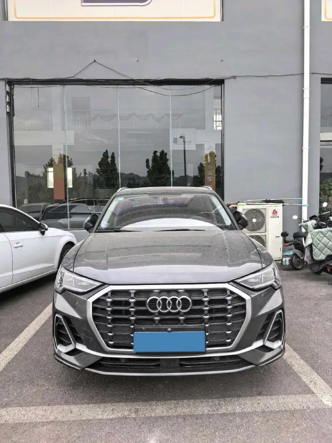 2022 Audi Q3 1.4T 150HP L4 7DCT,autocango,china used car exporter,china ev exporter,chinese used car exporter,chinese used ev exporter