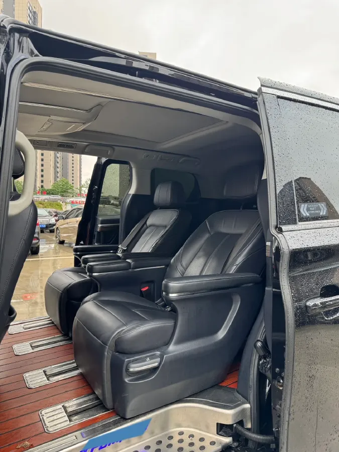 2021 GAC Trumpchi M8 2.0T 252HP L4 8AT,autocango,china used car exporter,china ev exporter,chinese used car exporter,chinese used ev exporter