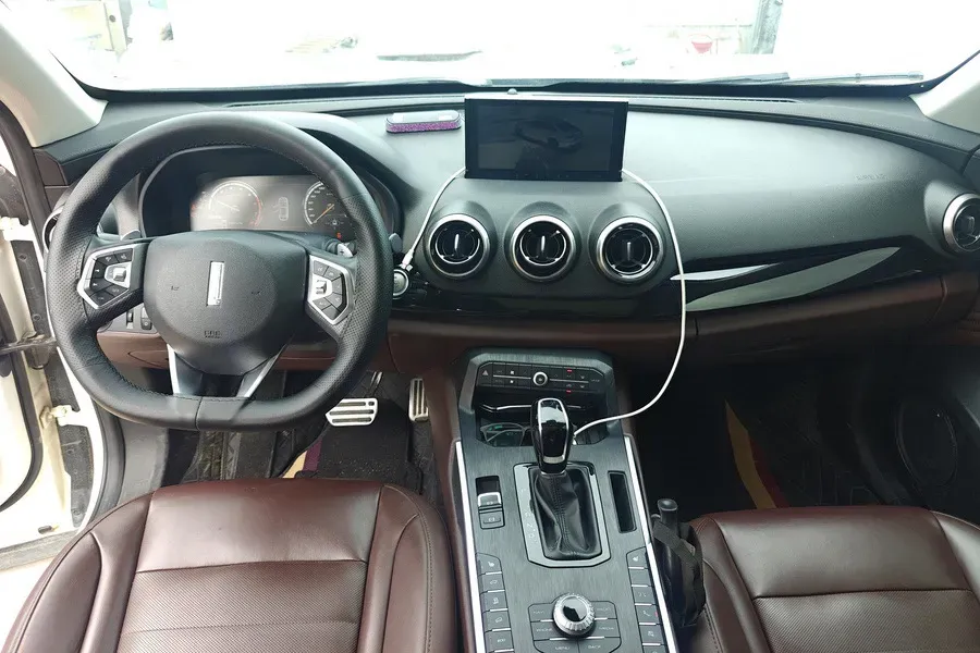 2017 WEY VV7 2.0T 234HP L4 7DCT,autocango,china used car exporter,china ev exporter,chinese used car exporter,chinese used ev exporter