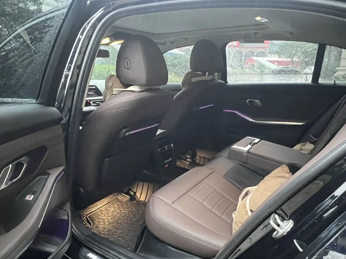 2021 BMW 3 Series 2.0T 184HP L4 8AT,autocango,china used car exporter,china ev exporter,chinese used car exporter,chinese used ev exporter