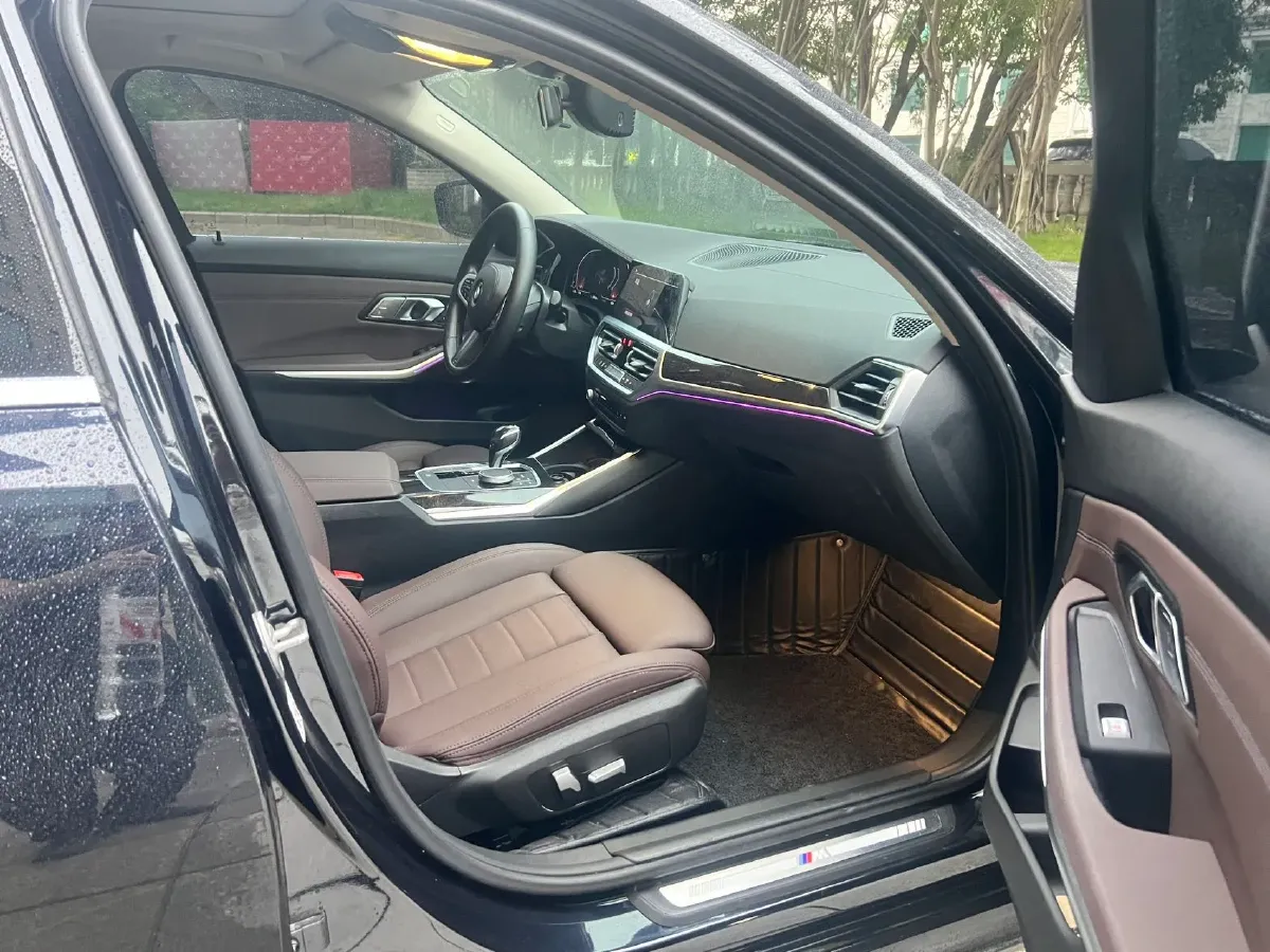2021 BMW 3 Series 2.0T 184HP L4 8AT,autocango,china used car exporter,china ev exporter,chinese used car exporter,chinese used ev exporter