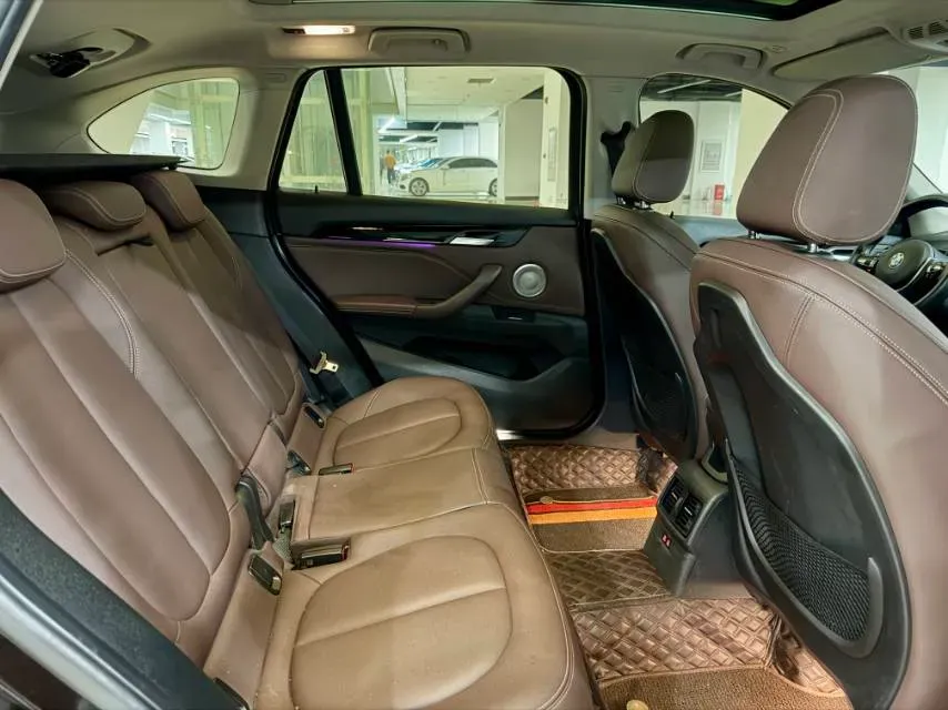 2021 BMW X1 2.0T 192HP L4 7DCT,autocango,china used car exporter,china ev exporter,chinese used car exporter,chinese used ev exporter