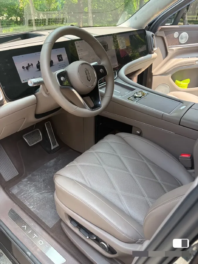 2025 AITO AITO M9 REEV 160HP REEV,autocango,china used car exporter,china ev exporter,chinese used car exporter,chinese used ev exporter