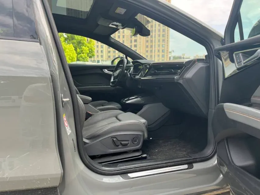 2024 Audi Q4 e-tron BEV 84.8KWH,autocango,china used car exporter,china ev exporter,chinese used car exporter,chinese used ev exporter