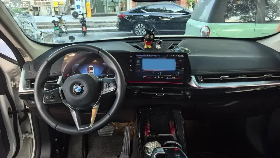 2025 BMW X1 2.0T 204HP L4 7DCT,autocango,china used car exporter,china ev exporter,chinese used car exporter,chinese used ev exporter