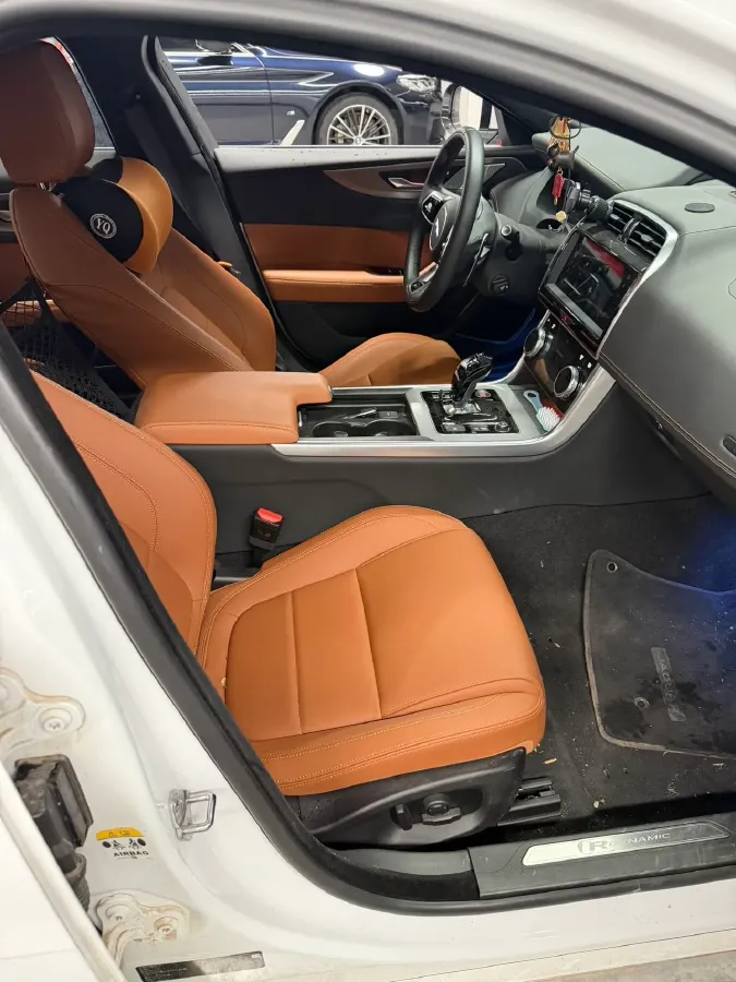 2024 Jaguar XEL 2.0T 250HP L4 8AT,autocango,china used car exporter,china ev exporter,chinese used car exporter,chinese used ev exporter