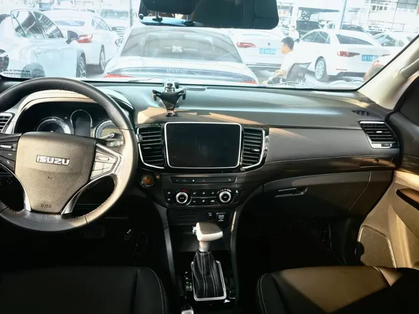 2018 Isuzu Mu-X 1.9T 163HP L4 6AT,autocango,china used car exporter,china ev exporter,chinese used car exporter,chinese used ev exporter
