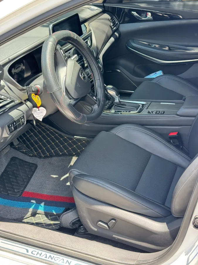 2020 ChangAn Raeton CC 1.5T 156HP L4 6AT,autocango,china used car exporter,china ev exporter,chinese used car exporter,chinese used ev exporter