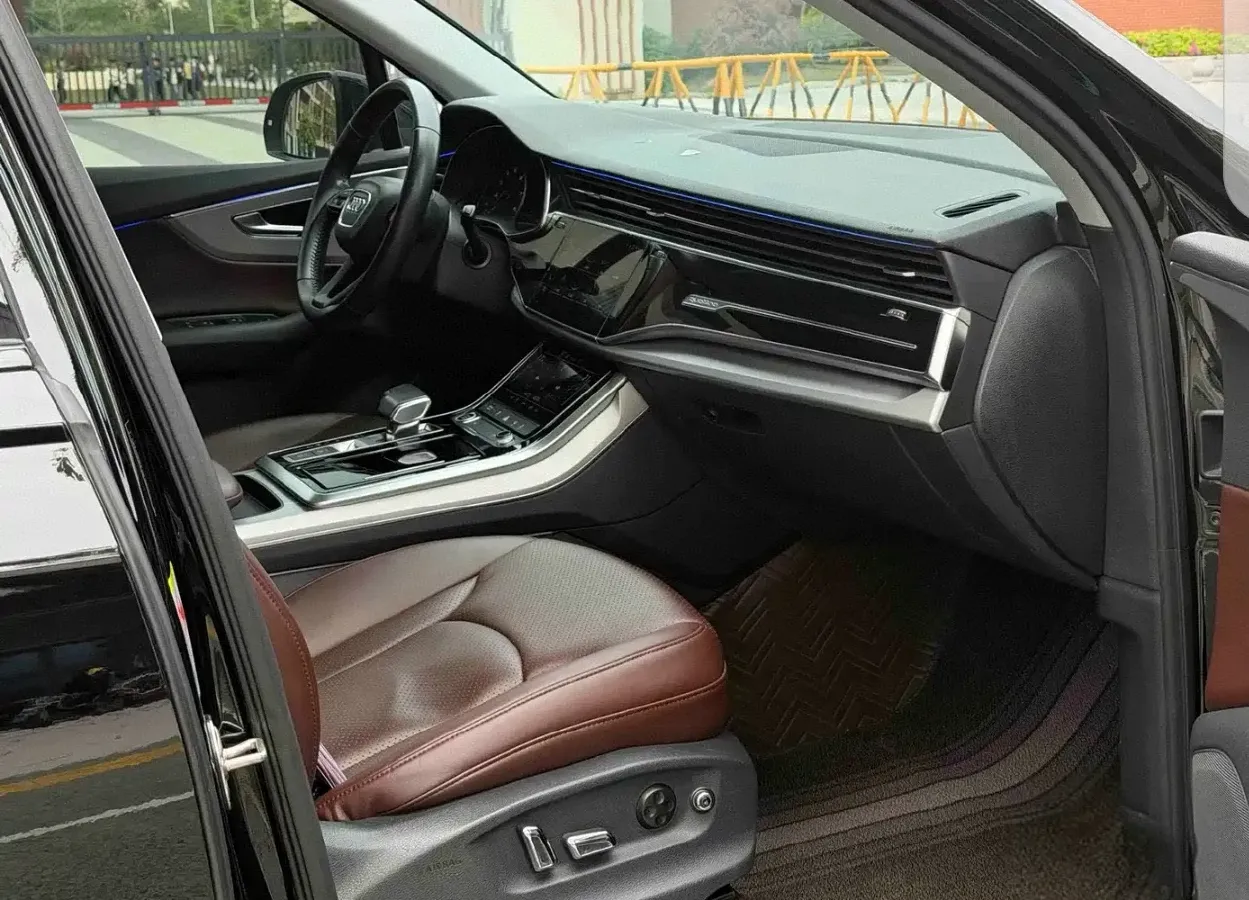 2023 Audi Q7 3.0T 340HP V6 8AT,autocango,china used car exporter,china ev exporter,chinese used car exporter,chinese used ev exporter