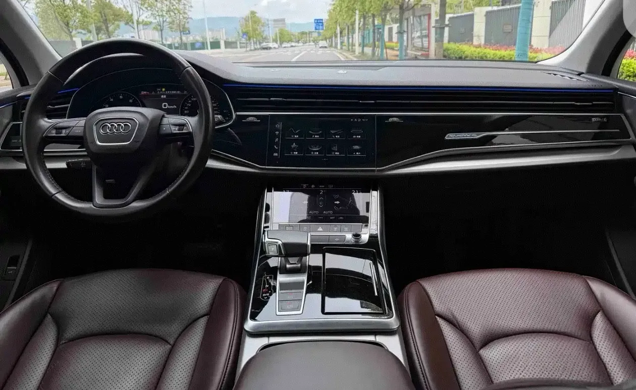 2023 Audi Q7 3.0T 340HP V6 8AT,autocango,china used car exporter,china ev exporter,chinese used car exporter,chinese used ev exporter