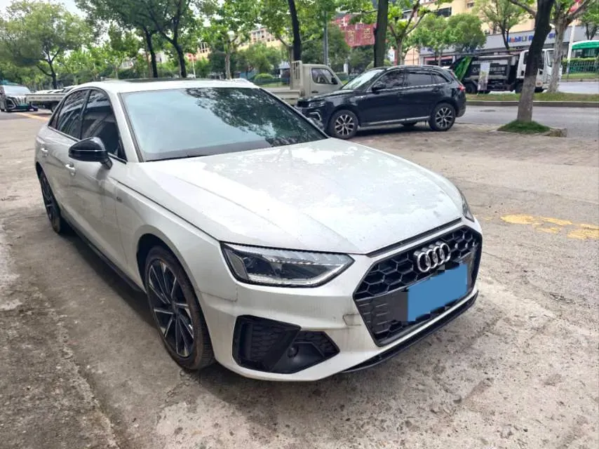 2023 Audi A4L 2.0T 190HP L4 7DCT,autocango,china used car exporter,china ev exporter,chinese used car exporter,chinese used ev exporter