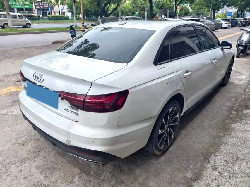2023 Audi A4L 2.0T 190HP L4 7DCT,autocango,china used car exporter,china ev exporter,chinese used car exporter,chinese used ev exporter