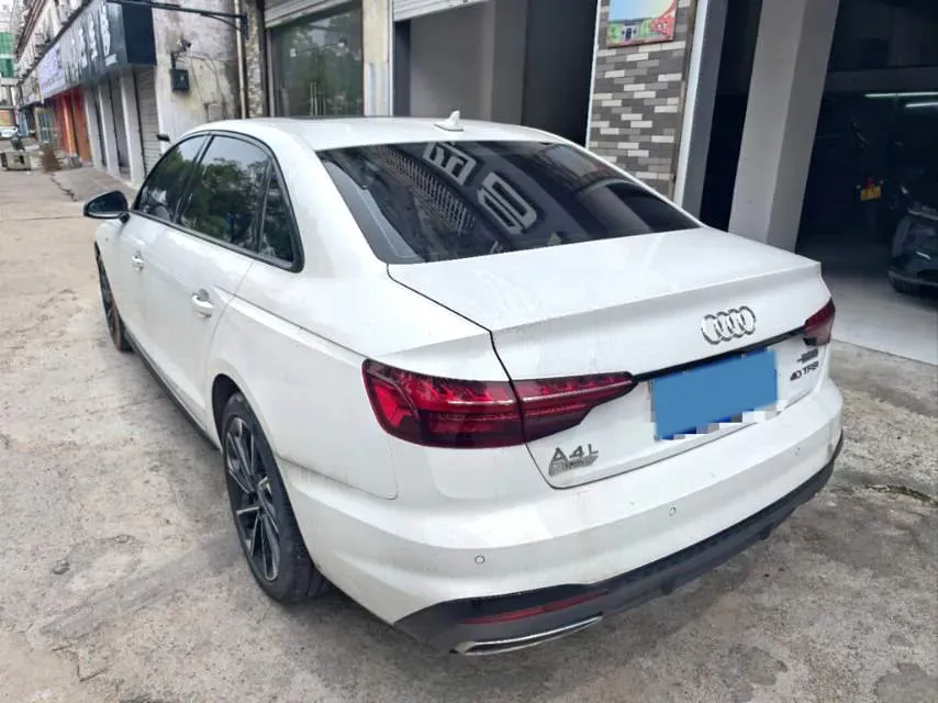 2023 Audi A4L 2.0T 190HP L4 7DCT,autocango,china used car exporter,china ev exporter,chinese used car exporter,chinese used ev exporter