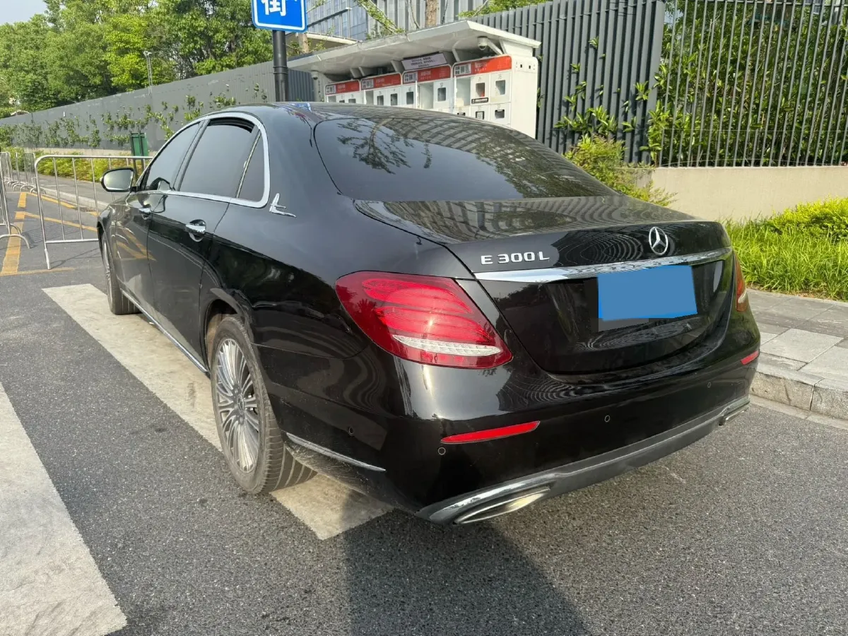 2020 Mercedes-Benz E Class 2.0T 258HP L4 9AT,autocango,china used car exporter,china ev exporter,chinese used car exporter,chinese used ev exporter