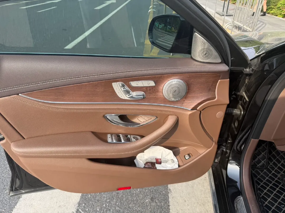 2020 Mercedes-Benz E Class 2.0T 258HP L4 9AT,autocango,china used car exporter,china ev exporter,chinese used car exporter,chinese used ev exporter