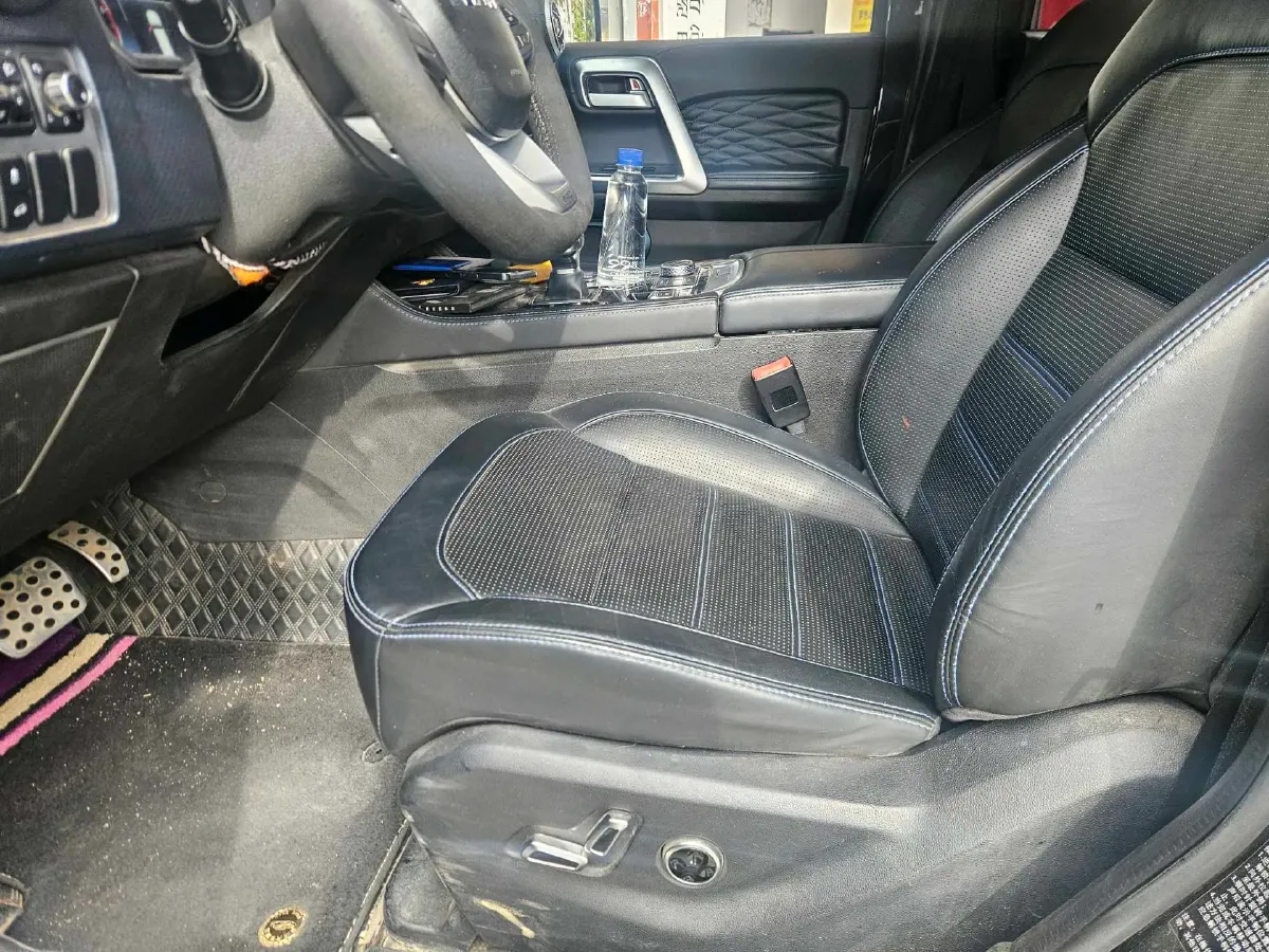 2021 Beijing BJ40 2.0T 163HP L4 8AT,autocango,china used car exporter,china ev exporter,chinese used car exporter,chinese used ev exporter