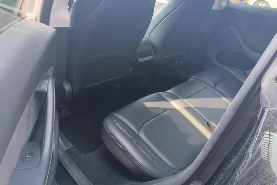 2022 Tesla Model Y BEV 60KWH,autocango,china used car exporter,china ev exporter,chinese used car exporter,chinese used ev exporter