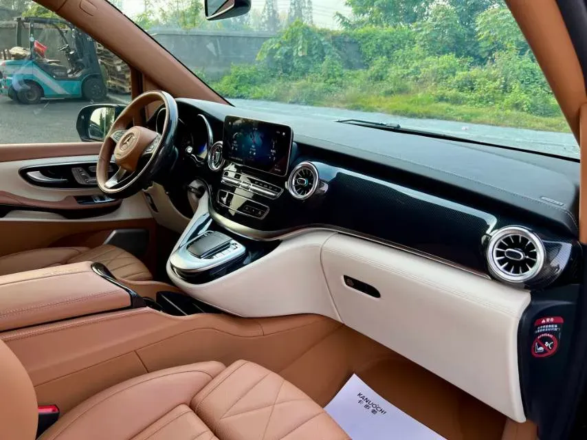2022 Mercedes-Benz V Class 2.0T 211HP L4 9AT,autocango,china used car exporter,china ev exporter,chinese used car exporter,chinese used ev exporter