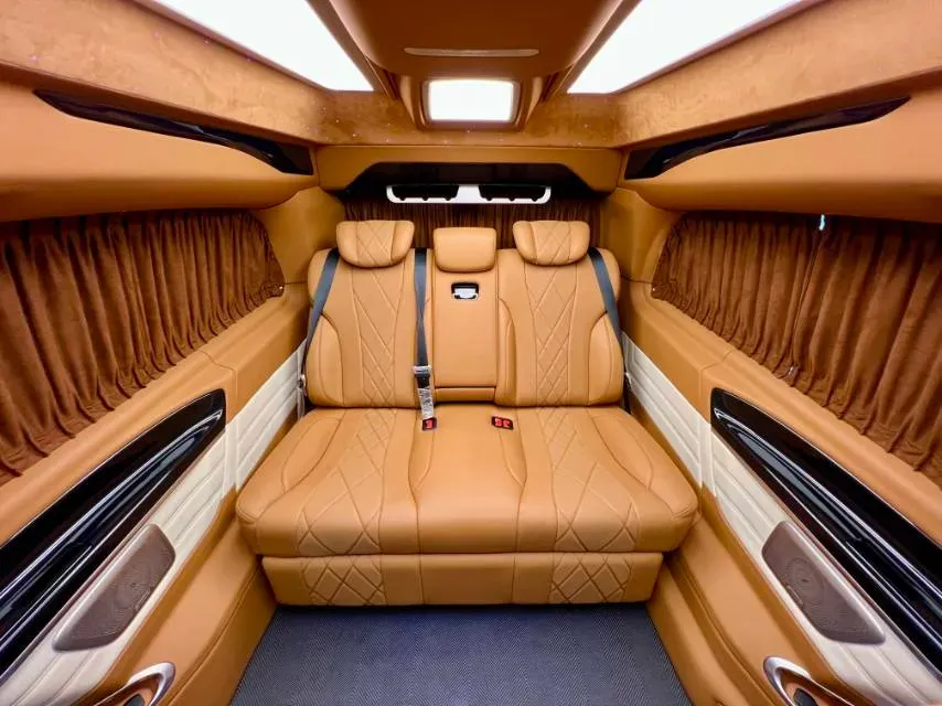 2022 Mercedes-Benz V Class 2.0T 211HP L4 9AT,autocango,china used car exporter,china ev exporter,chinese used car exporter,chinese used ev exporter