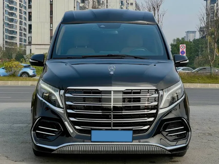 2022 Mercedes-Benz V Class 2.0T 211HP L4 9AT,autocango,china used car exporter,china ev exporter,chinese used car exporter,chinese used ev exporter