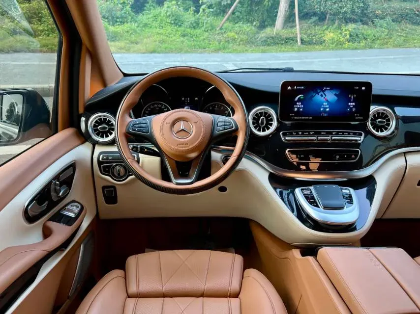 2022 Mercedes-Benz V Class 2.0T 211HP L4 9AT,autocango,china used car exporter,china ev exporter,chinese used car exporter,chinese used ev exporter