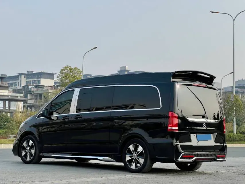 2022 Mercedes-Benz V Class 2.0T 211HP L4 9AT,autocango,china used car exporter,china ev exporter,chinese used car exporter,chinese used ev exporter