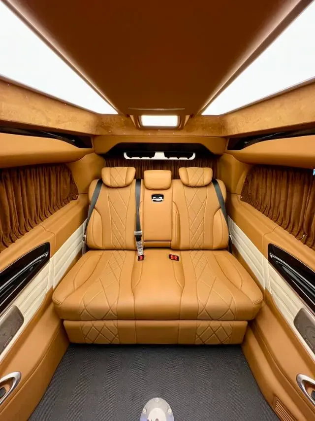 2022 Mercedes-Benz V Class 2.0T 211HP L4 9AT,autocango,china used car exporter,china ev exporter,chinese used car exporter,chinese used ev exporter