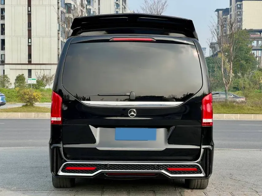 2022 Mercedes-Benz V Class 2.0T 211HP L4 9AT,autocango,china used car exporter,china ev exporter,chinese used car exporter,chinese used ev exporter