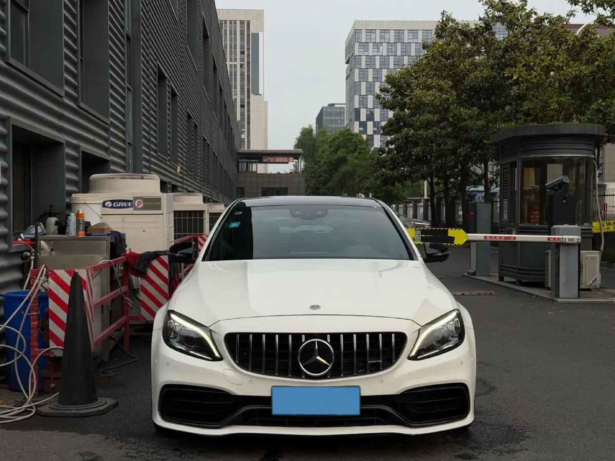 2019 Mercedes-Benz C AMG 4.0T 476HP V8 9AT,autocango,china used car exporter,china ev exporter,chinese used car exporter,chinese used ev exporter
