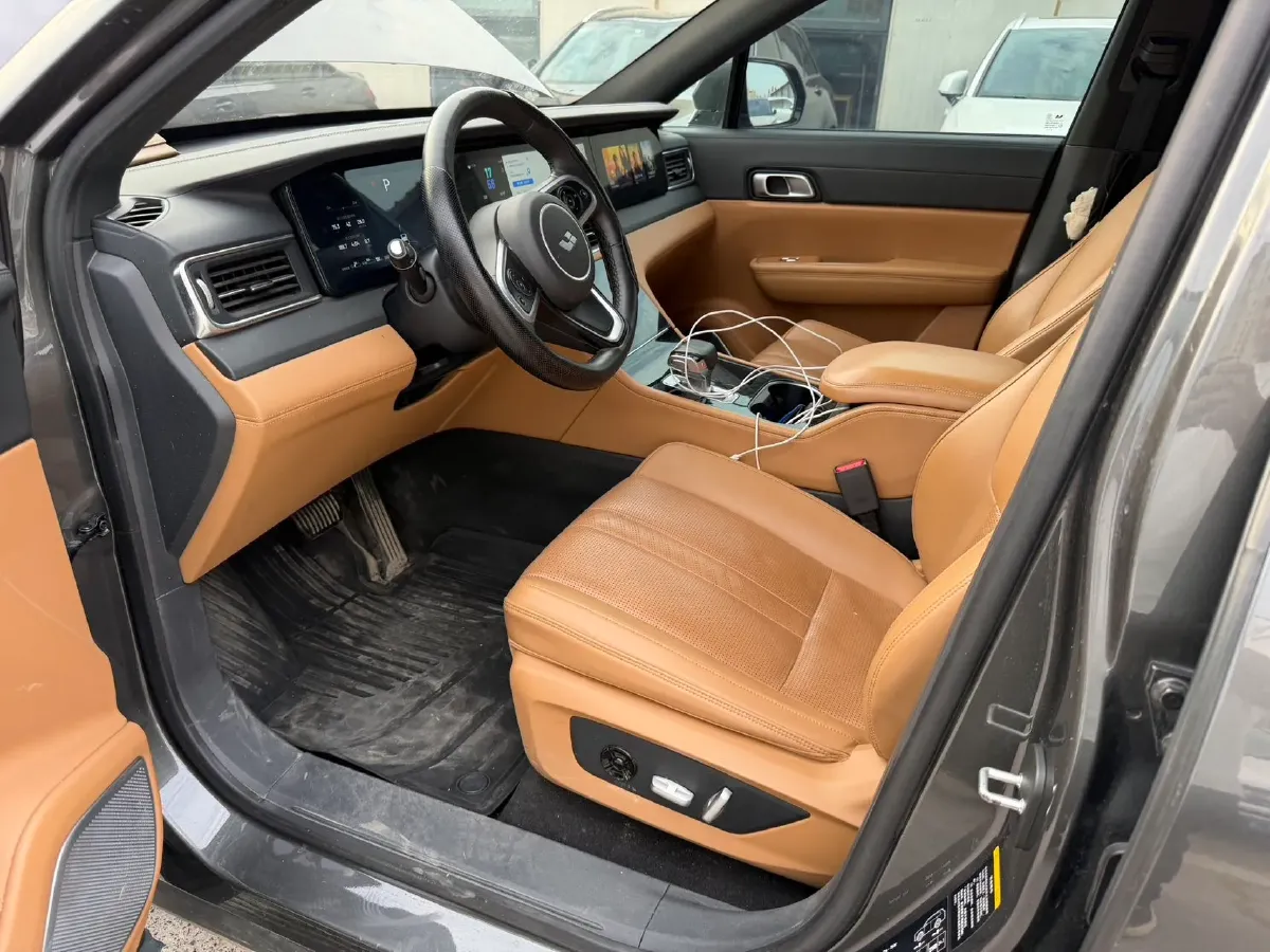 2020 Li ONE Range Extended 131HP REEV 40.5KWH,autocango,china used car exporter,china ev exporter,chinese used car exporter,chinese used ev exporter