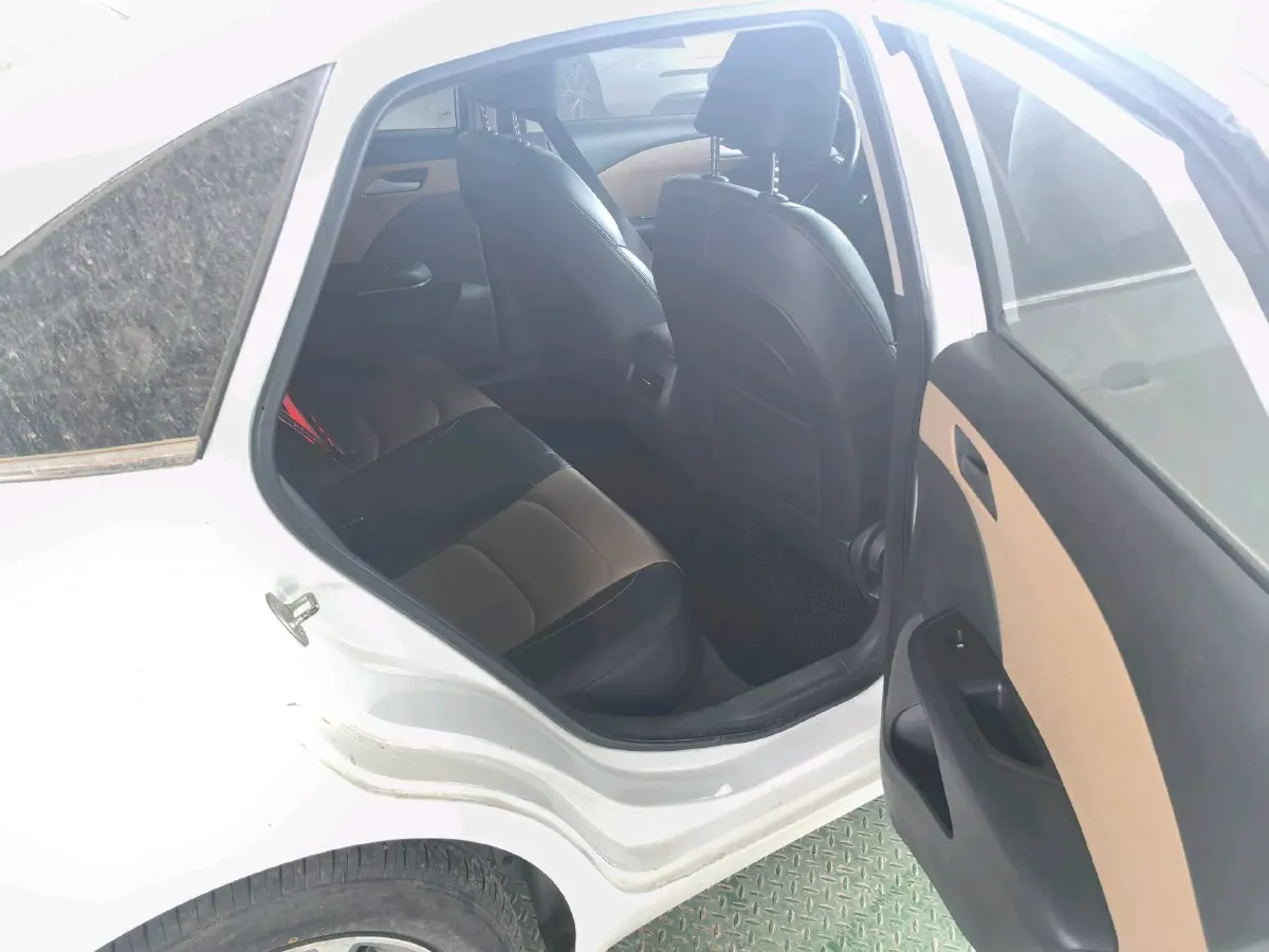 2022 Chevrolet Monza 1.5L 113HP L4 6AT,autocango,china used car exporter,china ev exporter,chinese used car exporter,chinese used ev exporter