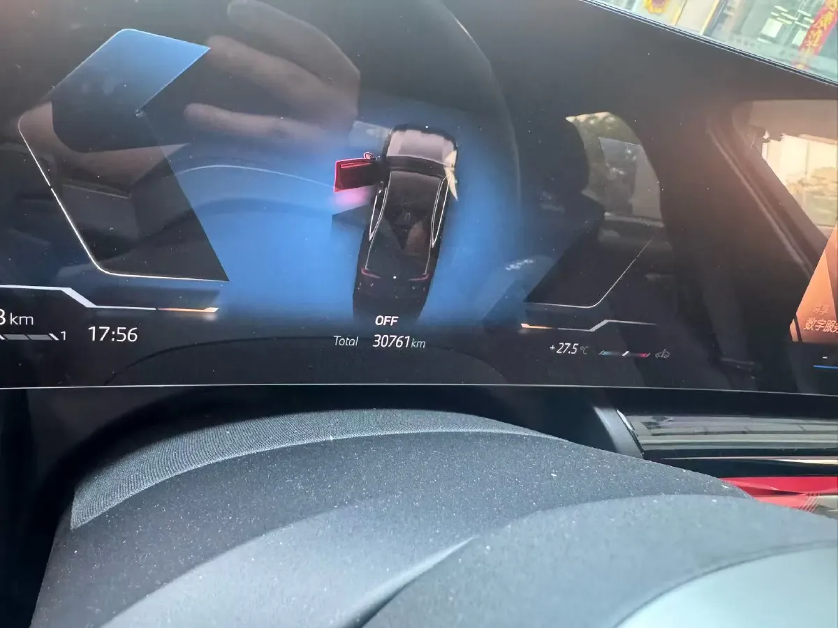 2025 BMW 5 Series 2.0T 258HP L4 8AT,autocango,china used car exporter,china ev exporter,chinese used car exporter,chinese used ev exporter