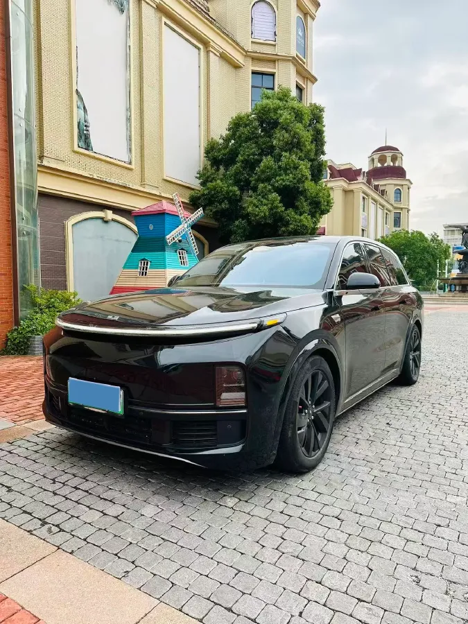 2023 Li L8 Range Extended 154HP REEV 40.9KWH,autocango,china used car exporter,china ev exporter,chinese used car exporter,chinese used ev exporter