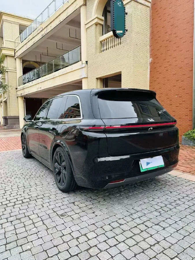 2023 Li L8 Range Extended 154HP REEV 40.9KWH,autocango,china used car exporter,china ev exporter,chinese used car exporter,chinese used ev exporter