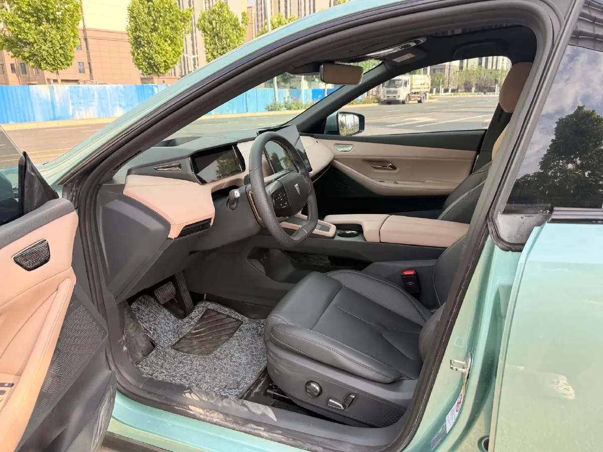 2022 DongFeng Forthing LingZhi EV BEV 68.4KWH,autocango,china used car exporter,china ev exporter,chinese used car exporter,chinese used ev exporter