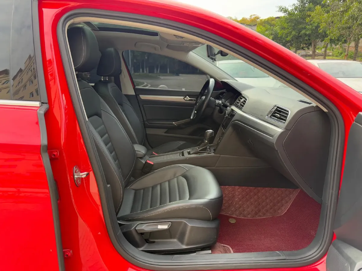 2019 Volkswagen Passat 1.4T 150HP L4 7DCT,autocango,china used car exporter,china ev exporter,chinese used car exporter,chinese used ev exporter