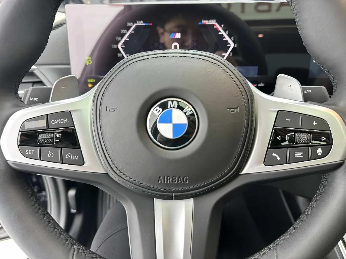 2023 BMW 3 Series 2.0T 156HP L4 8AT,autocango,china used car exporter,china ev exporter,chinese used car exporter,chinese used ev exporter