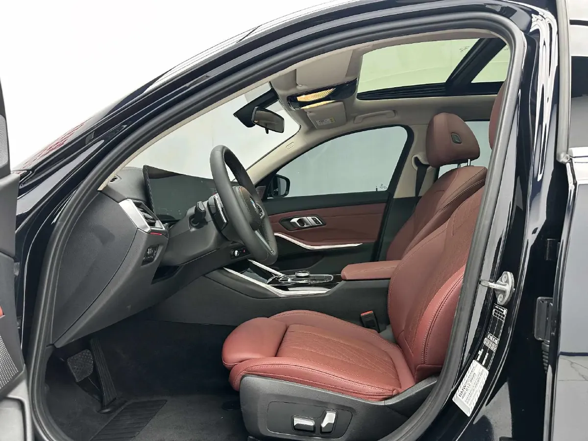 2023 BMW 3 Series 2.0T 156HP L4 8AT,autocango,china used car exporter,china ev exporter,chinese used car exporter,chinese used ev exporter