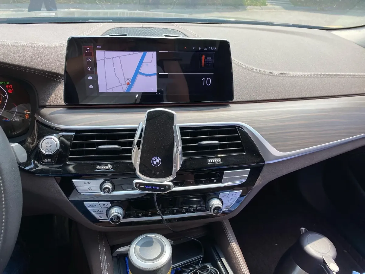 2020 BMW 5 Series 2.0T 252HP L4 8AT,autocango,china used car exporter,china ev exporter,chinese used car exporter,chinese used ev exporter