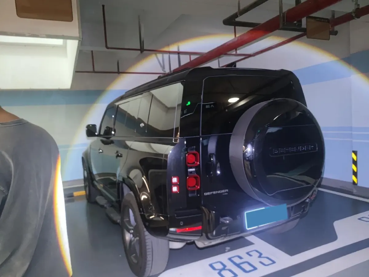 2023 Land Rover Defender 3.0T 400HP L6 8AT,autocango,china used car exporter,china ev exporter,chinese used car exporter,chinese used ev exporter