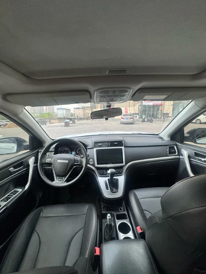 2019 Haval M6 1.5T 150HP L4 7DCT,autocango,china used car exporter,china ev exporter,chinese used car exporter,chinese used ev exporter