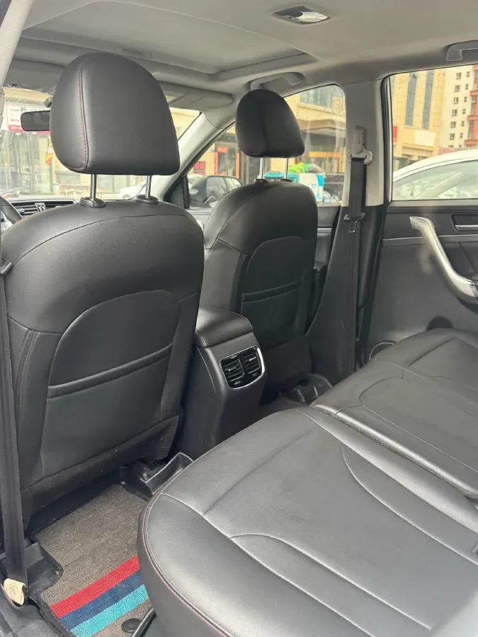 2019 Haval M6 1.5T 150HP L4 7DCT,autocango,china used car exporter,china ev exporter,chinese used car exporter,chinese used ev exporter