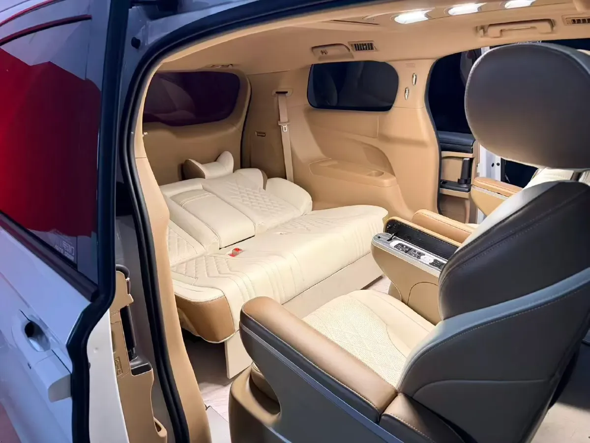 2021 Buick GL8 2.0T 237HP L4 9AT,autocango,china used car exporter,china ev exporter,chinese used car exporter,chinese used ev exporter