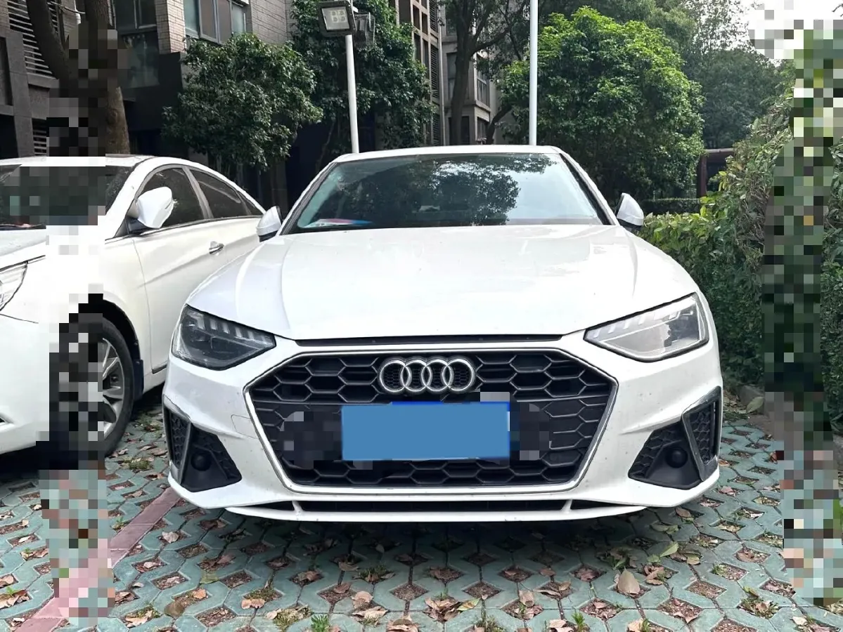 2020 Audi A4L 2.0T 190HP L4 7DCT,autocango,china used car exporter,china ev exporter,chinese used car exporter,chinese used ev exporter